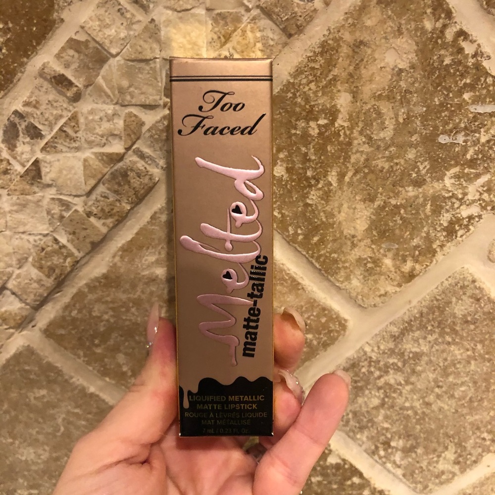 Too Faced Melted Matte-tallic Lipstick